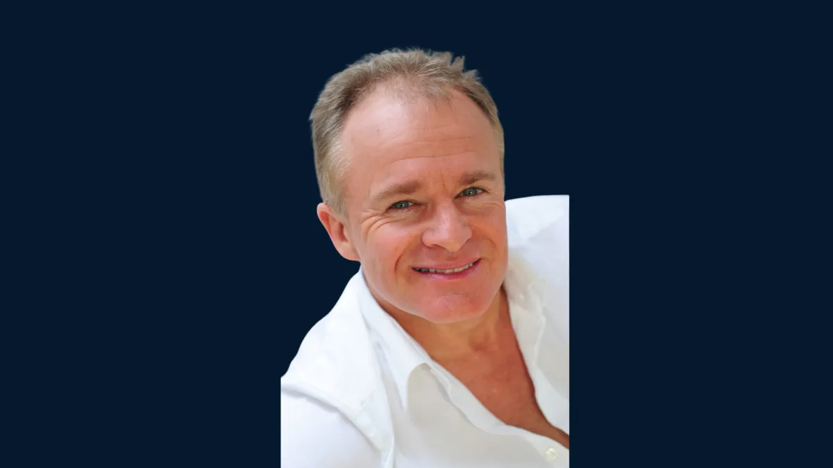 Bobby Davro headshot